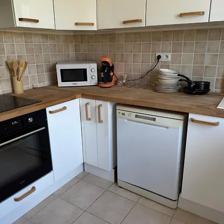Great Location Next To A Park And Downtown, Well-equipped شقة