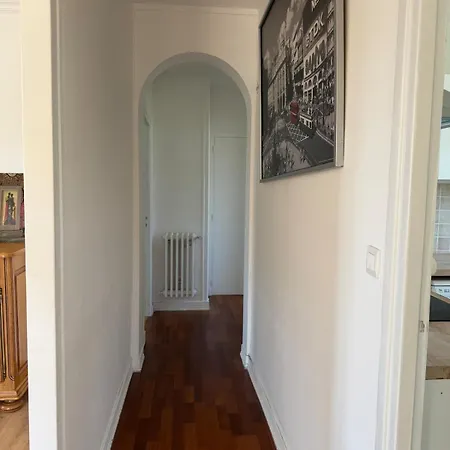 Апартаменты Great Location Next To A Park And Downtown, Well-equipped Аржантан
